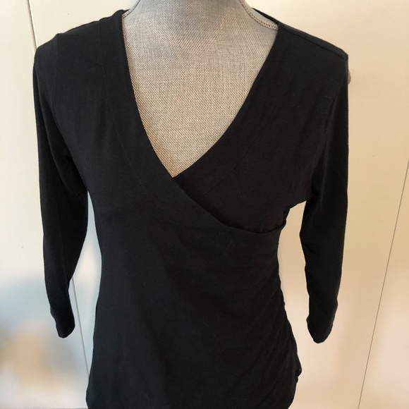 SOFT SURROUNDING BLACK TOP GREAAT CONDITION SIZE MEDIUM - Picture 1 of 4